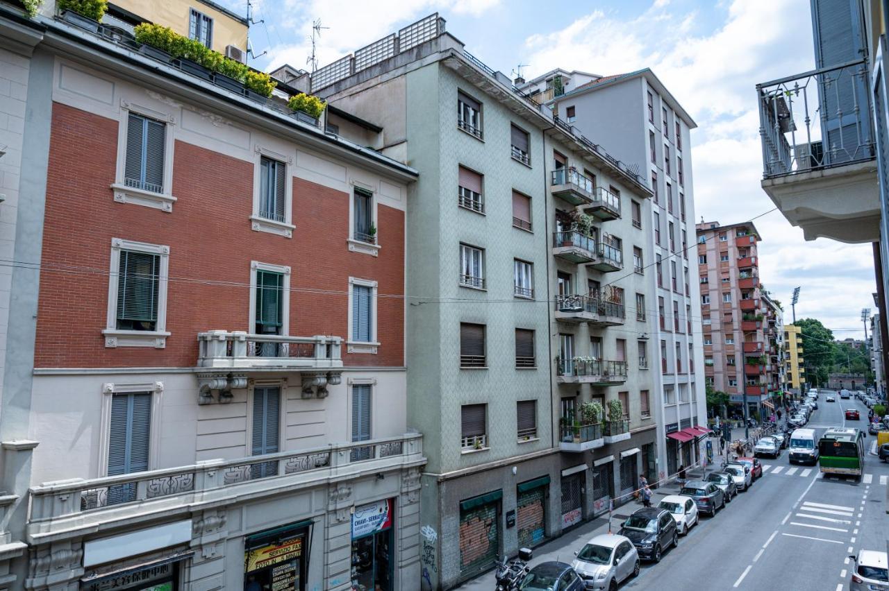 Appartamento Bilocale zona Arena Milano Esterno foto